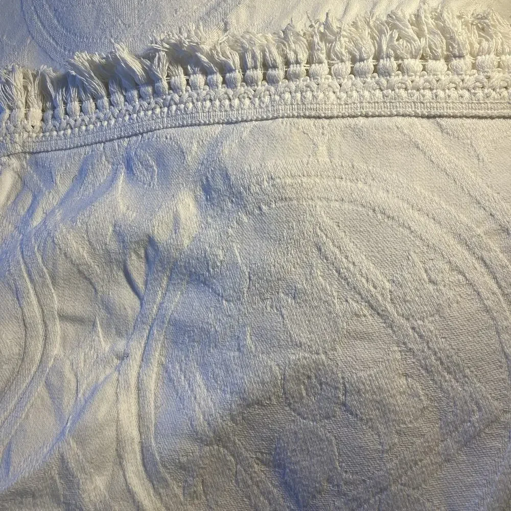 Vintage King Size 90x97” Bed Cover Blanket Cotton White Fridge USA Artsy Weave